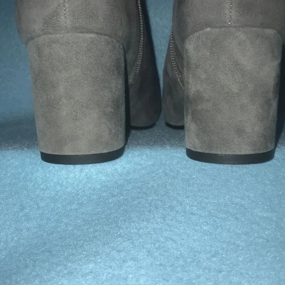 VINCE CAMUTO Kassie2 gray suede leather zipper boots NEW size 9W - Picture 7 of 10